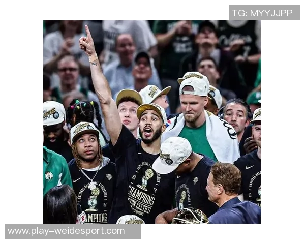 凯尔特人全队齐心协力10人出战9人得分7人上双展现强大团队实力